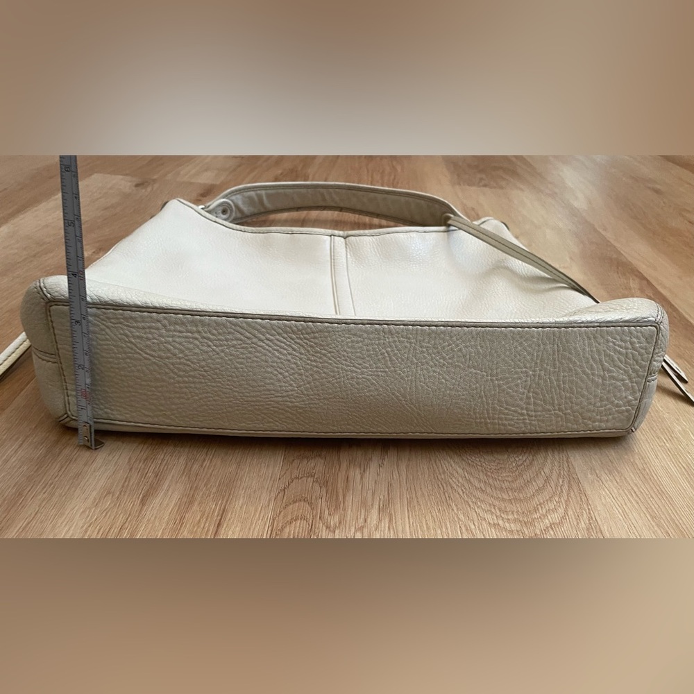 Banana Republic leather bag white pebbled large slouchy hobo silver zipper $250 - Picture 8 of 12